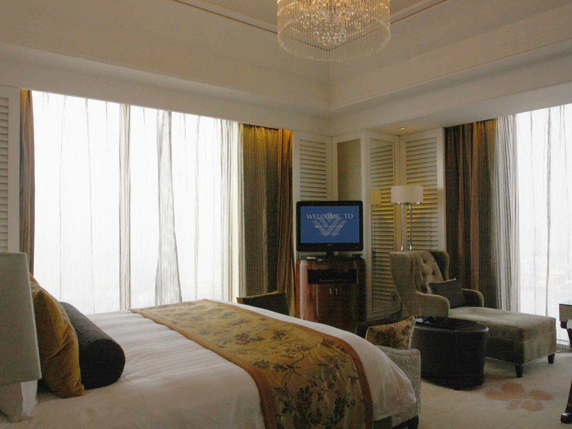 ホテル ウィンダム グランド プラザ ロイヤル オリエンタル シャンハイ 上海市 エクステリア 写真